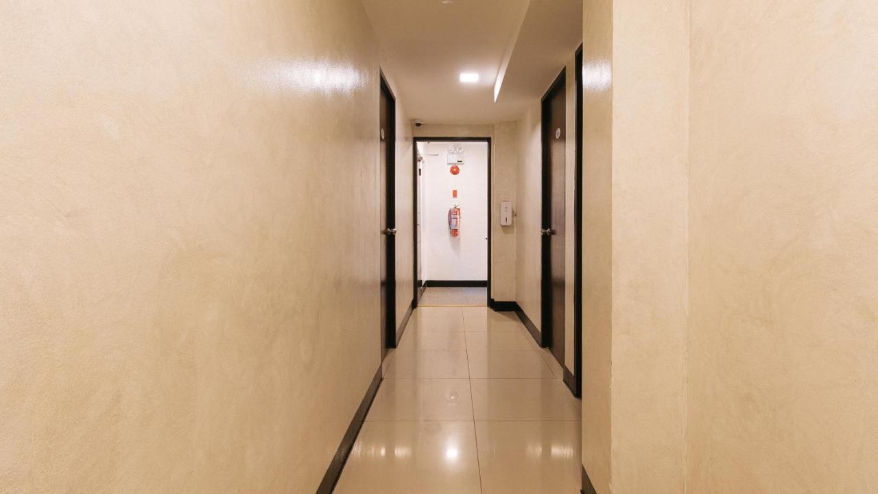 Reddoorz @ Walk Inn Hotel Manila Exterior photo